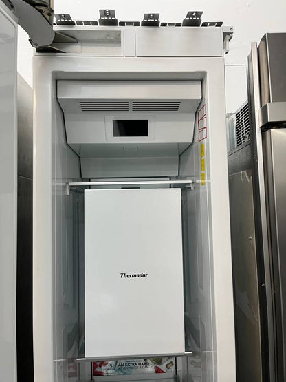 18 INCH Thermador Freedom  T18ID900LP Freezer Column External Water Ice Dispenser Soft Close  Drawers, Open Door Assist, Diamond Ice  TFT Control Panel, Panel Ready, Adjustable Shelves, Left-Swing Door Hinge , STAINLESS STEEL PANELS INCLUDED