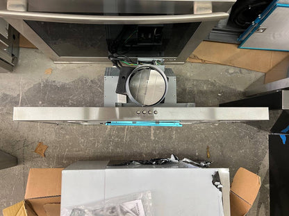 30 INCH Whirlpool WVW57UC0FS Wall Mount Range Hood Stainless new open box Stainless Steel 400 CFM Blower Inline Included