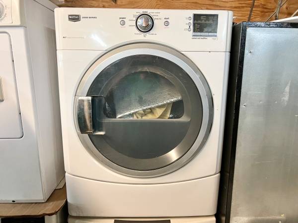27 INCH Maytag  MGDE200XW Front Load Gas Dryer Machine, White  Used Condition ,