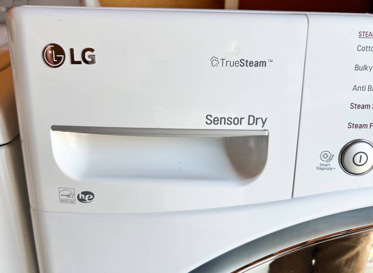 27 INCH LG Steam Dryer DLGX3371W  7.4 cu. ft. Gas Dryer White , Used Condition