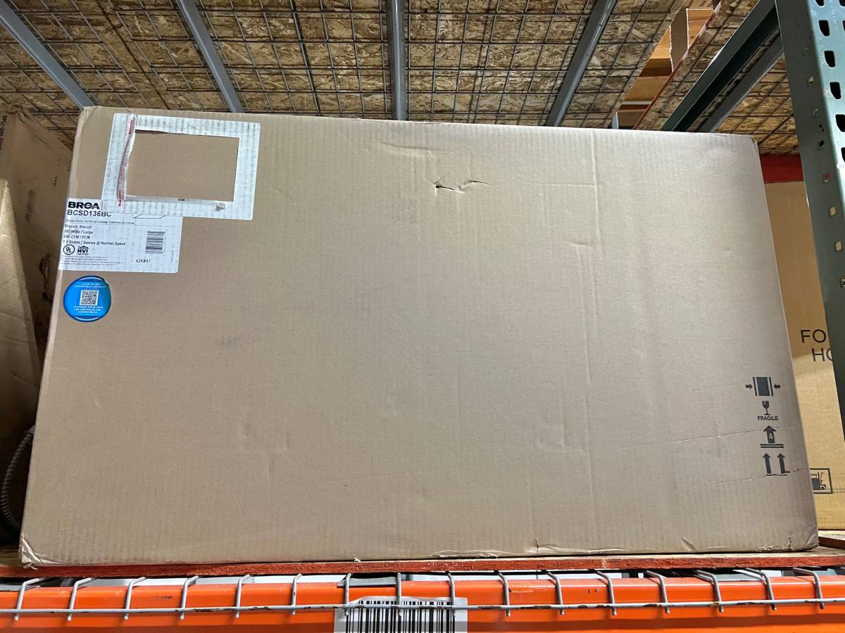 36 INCH Broan BCSD136BC Under Cabinet Range Hood 2 Speed , 250 CFM Blower ,  Halogen Lighting , Open Mesh Filters , ADA  , UL Listed , HVI-2100 , Bisque ,  Beige , Off White * New Open Box *