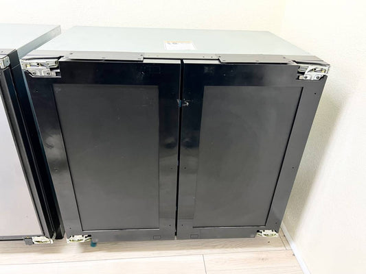 U-Line 3000 Series U3036RRINT00B 36" Built-In Refrigerator Dual Zone * New Open Box *  6 Full-Extension Drawer Bins, 2 Glass Shelves, Dual Zone Temperature Control, LED Theater Lighting , Star K , Solid Overlay .