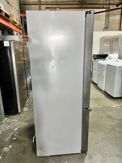 36 INCH Bosch 800 Series  B36CT80SNB Smart Counter Depth French Door Refrigerator  21 Cu. Ft., Wi-Fi, Ice Maker, Touch Control Panel, LED, Dual Evaporators,  ENERGY STAR Black Stainless, Used Condition