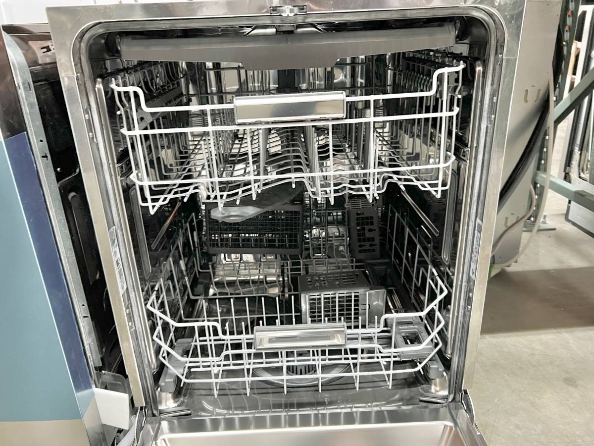24 Inch GE Monogram Statement Series ZDT925SPNSS Dishwasher * NEW * Open Box Stainless Steel