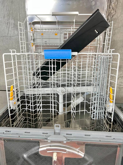 24 INCH Miele G 5000 Series  G5056SCVI  Fully Integrated Dishwasher Original Cutlery Tray, 44 dBA, Sanitize, PureLine Handle, Energy Star Stainless Steel Panels Included  * New Open Boxn PANEL READY