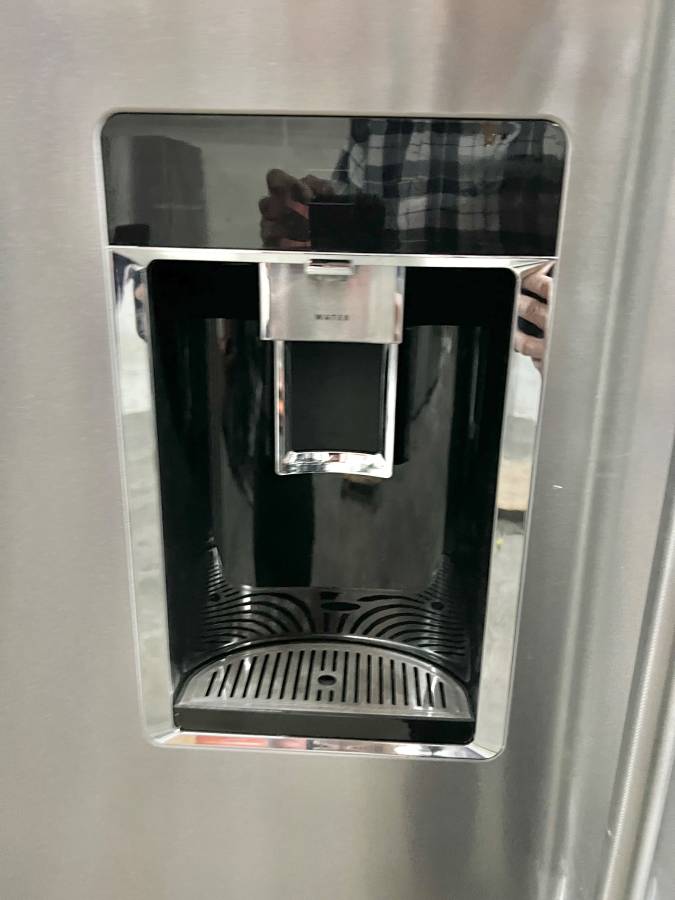 36 INCH KitchenAid KRFC704FPS French Door Refrigerator * New Open Box * 23.8 cu. ft., 3 Glass Shelves, Gallon Door Bins, Preserva Food Care System, Ice Water Dispenser, Auto Icemaker, Stainless Steel .