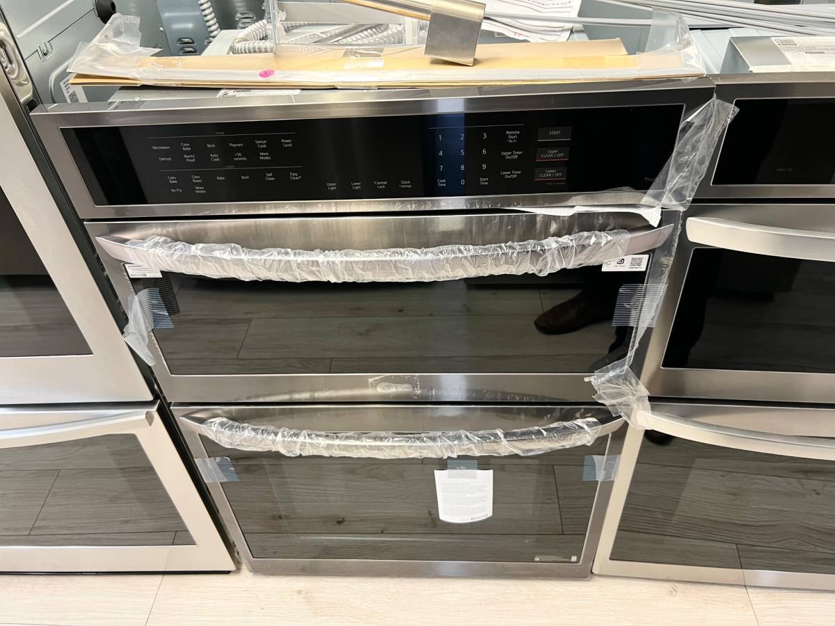 30 INCH LG WCEP6423D Built-In Microwave Wall Oven Combo Black Smart Combination Wall Oven ,  Microwave , 6.4 Cu Ft , True Convection , AIR FRY , Thin Q ,  Smooth Touch Glass Controls , Sabbath Mode , Print Proof Black Stainless Steel . * New Open Box *