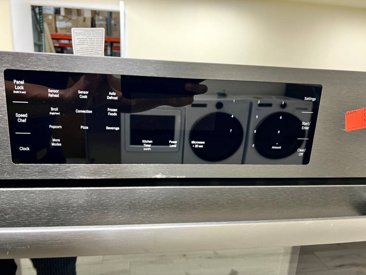 30 INCH Bosch 800 Series HBL8743UC Microwave Oven Combo Black Stainless Steel * New Open Box *  Self Clean , Meat Probe , Fast Pre-Heat, Telescopic Racks., Speed Oven,WIFI,Proof Mode,Glide Racks