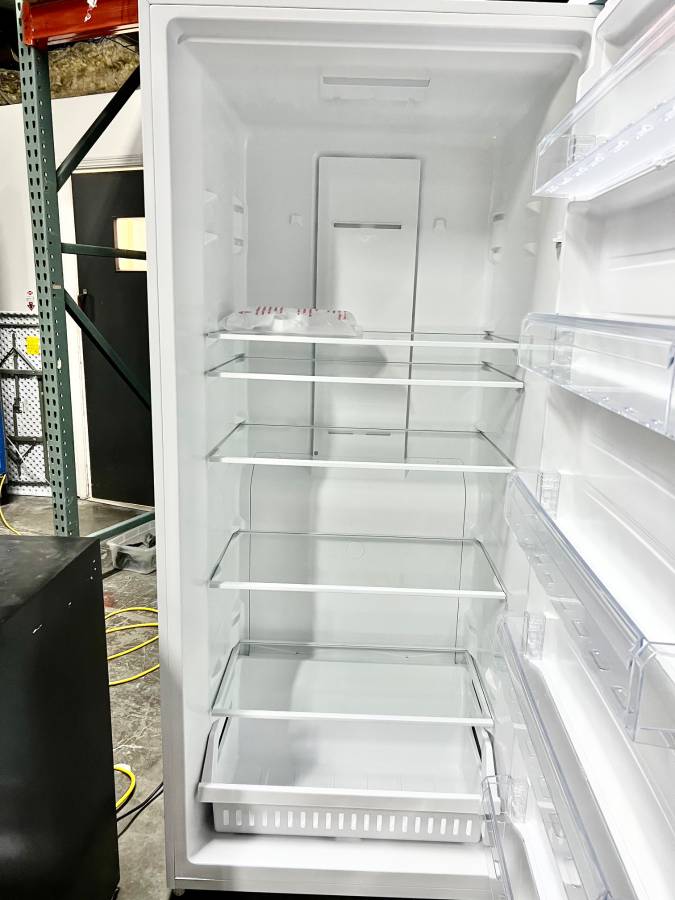 33 INCH Element EHUF21CECW Upright Convertible Freezer or Refrigerator - $850 (ApplianceRestore.com)