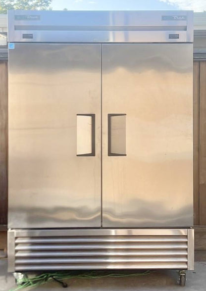 True T-49DT-HC 54 1/8" Two Section Combo Refrigerator Freezer NEW * Open Box Solid Doors, Dual Temp, 115v , Commercial , Stainless Steel .