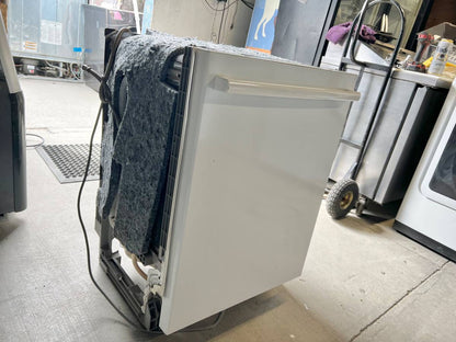 24 INCH Bosch Built In Dishwasher White , Stainless Steel Inside , Used Condition