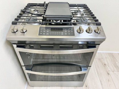30 INCH GE  JGSS86SPSS  Slide In Double Oven Gas Range , 5 Sealed Burners, 6.7 Total Oven, Continuous Cast Iron Grate, Integrated Griddle, Steam Clean, ADA * New Open Box *