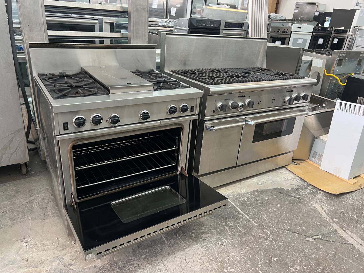 36 INCH Garland Gas Range, 4 Burner with Griddle ,Convection Oven, Stainless Steel , Used Condition ,