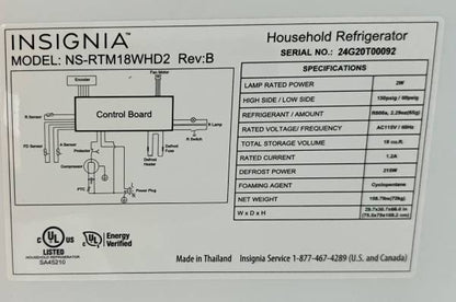 30 INCH  Insignia NS-RTM18WHD2 Top Freezer White Refrigerator 18 Cu Ft  * New Open Box *