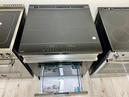 30 INCH Samsung BESPOKE NSI6DG9300SR Slide-In Induction Range 6.3 Cu. Ft. Oven, Air Fry,  Convection, Auto Conversion, Proof,  Storage Drawer, Self  Steam Clean, Sabbath,  ADA , ENERGY STAR  * New Open Box  *