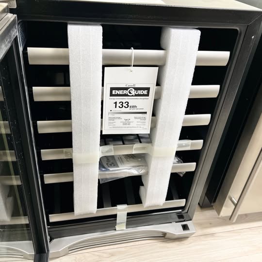 24 INCH Electrolux  EI24WL10QS Undercounter Wine Cooler 46-Bottle , Under Counter Stainless NEW