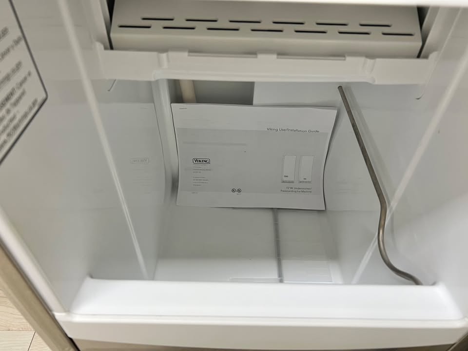 Viking FGIM515 15 Inch Ice Maker 26 lbs. Storage Clear Square Ice, NEW undercounter