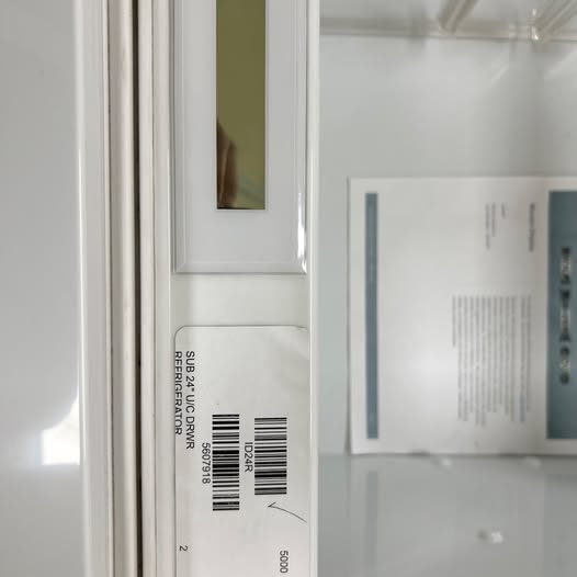 24 INCH SUBZERO ID24R  Integrated Double Drawer Under Counter Smart Refrigerator with 4.0 cu. ft. Capacity, Full Extension Drawers, LED Lighting, Interactive Control Panel, Sabbath, Star-K, Energy Star,  Panel Ready * New Open Box *