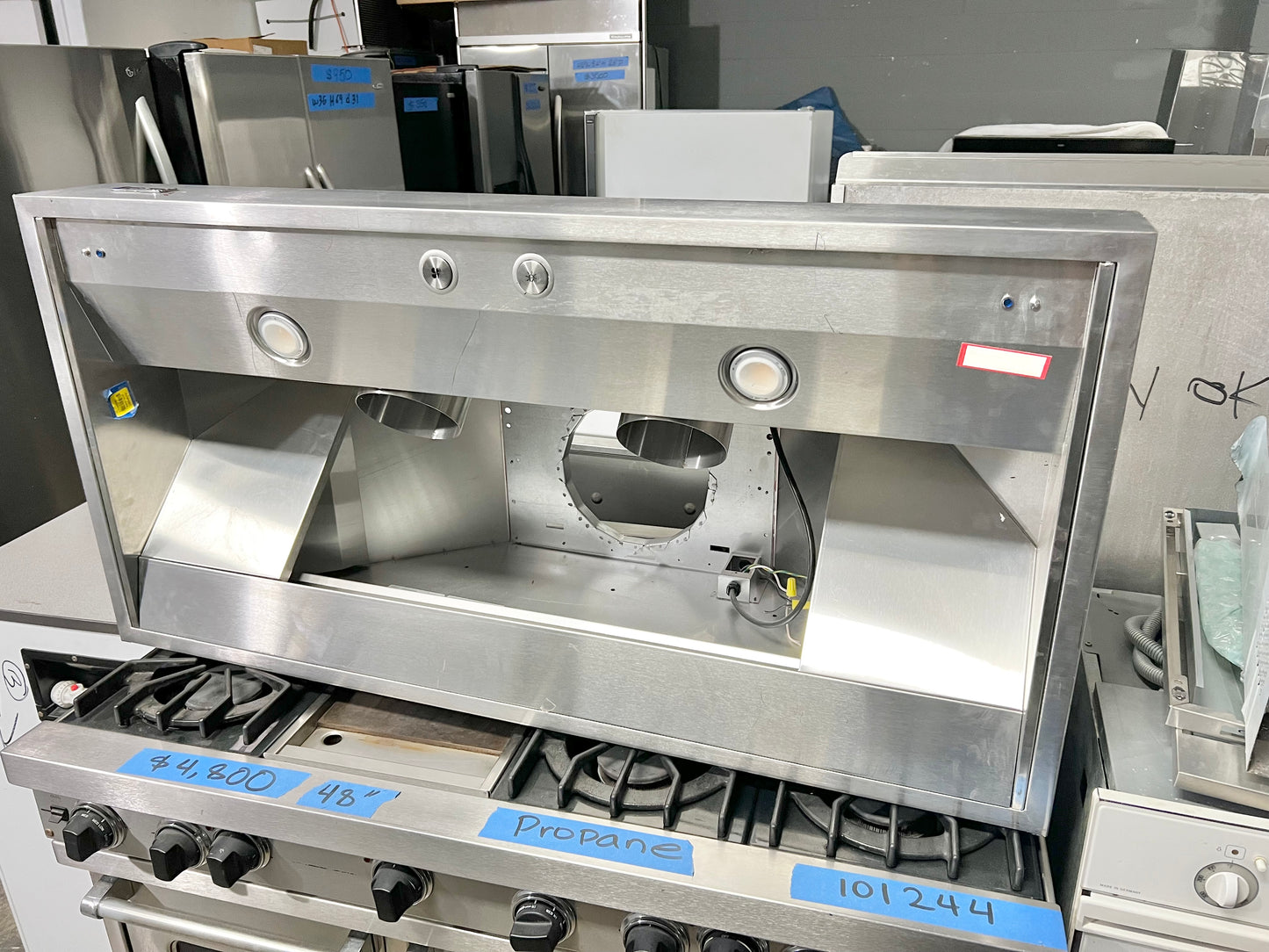 48 INCH Viking 5 Series  VCWH54848SS  Wall Mount Range Hood * New Open Box * Stainless Steel , Blower 1200 CFM Sold Separately