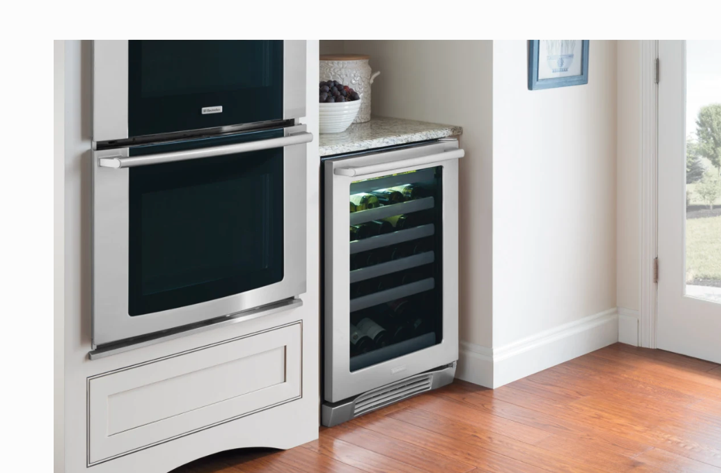 24 INCH Electrolux  EI24WL10QS Undercounter Wine Cooler 46-Bottle , Under Counter Stainless NEW